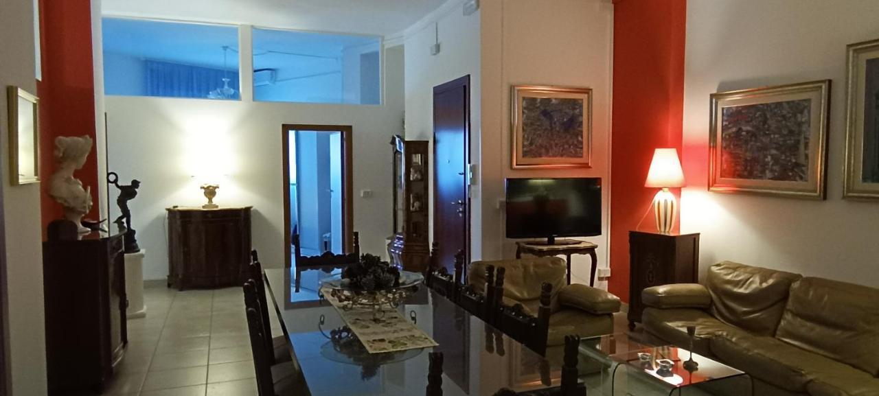 Amanda'S Apartman Taranto Kültér fotó