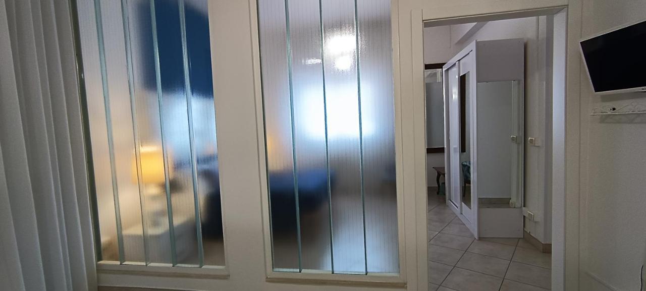 Amanda'S Apartman Taranto Kültér fotó