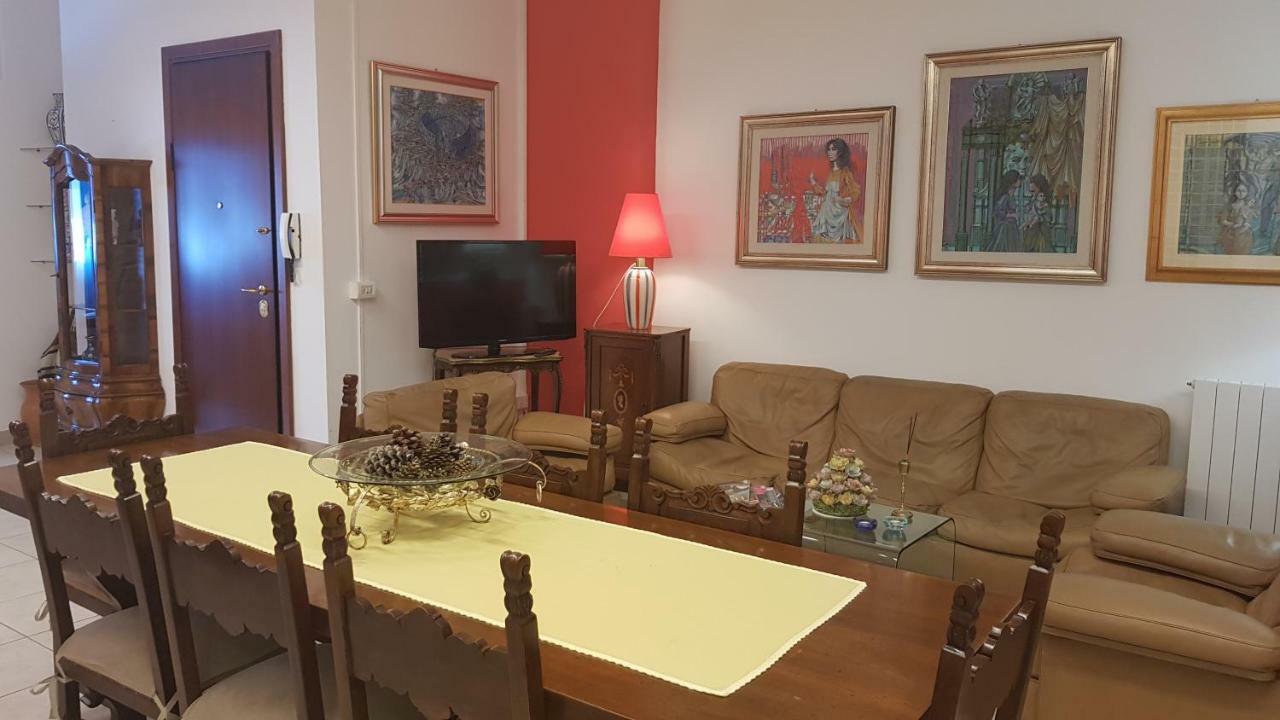 Amanda'S Apartman Taranto Kültér fotó