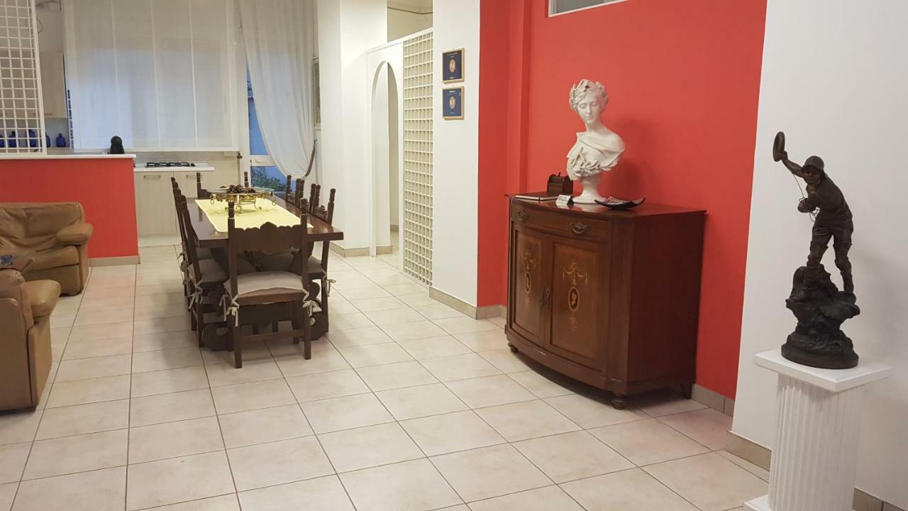 Amanda'S Apartman Taranto Kültér fotó